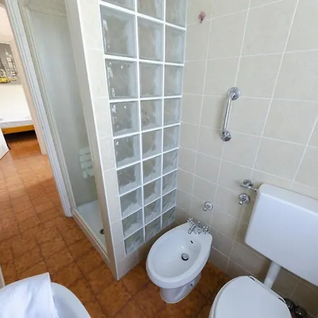 Altido Family 2 Bedroom Apt For 6 With Backyard In Mattarana Lejlighed