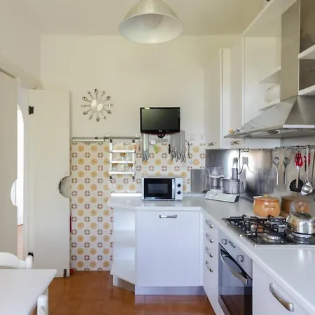Altido Family 2 Bedroom Apt For 6 With Backyard In Mattarana Lejlighed *